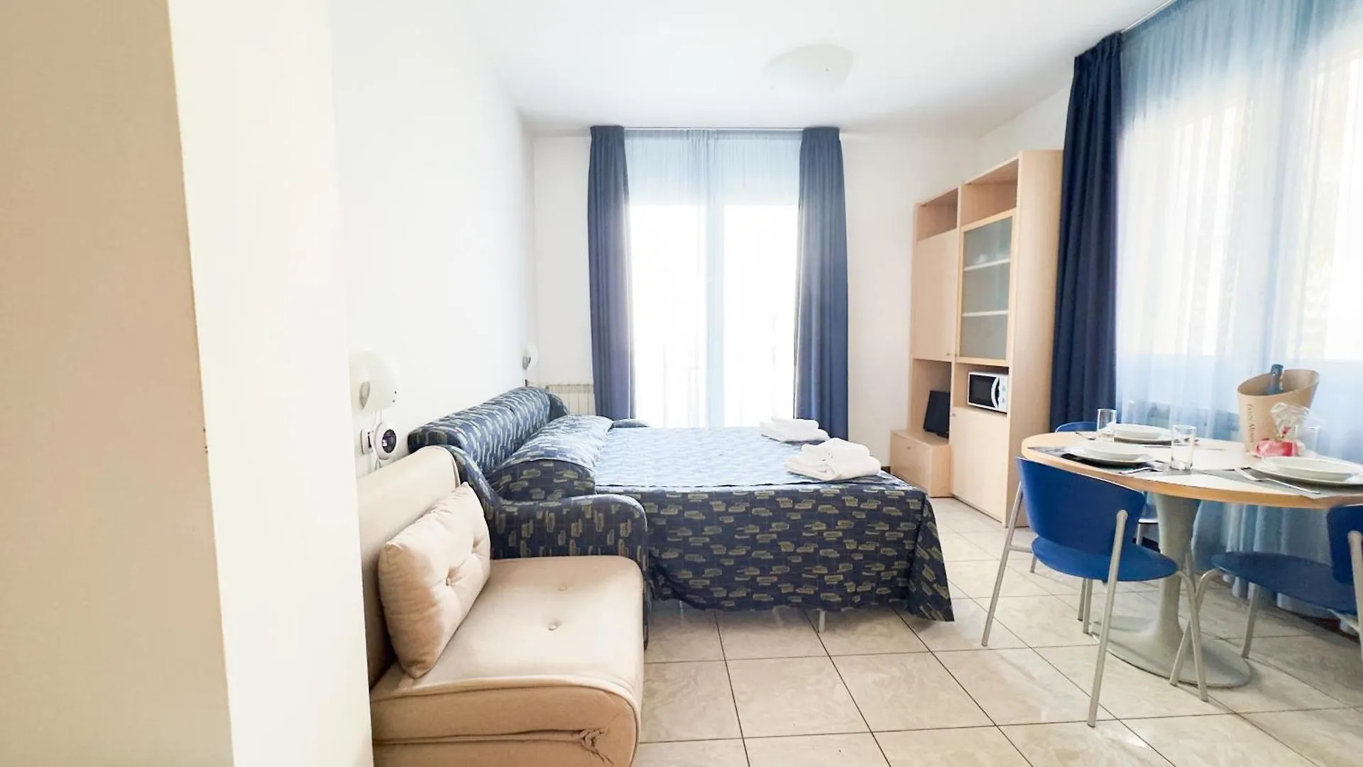 Le Due Farfalle Di Luciana Granella Monica E Deborah Albertin Chioggia Apartment